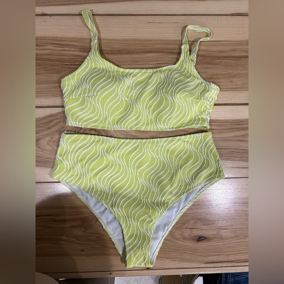 SHEIN Other - Yellow and White Swirl Bikini Set